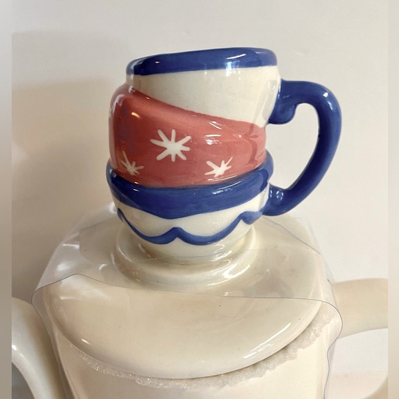 2 NWT Rae Dunn Alice In Wonderland mugs with toppers. - Picture 4 of 8